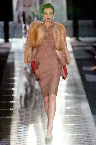 Look 9